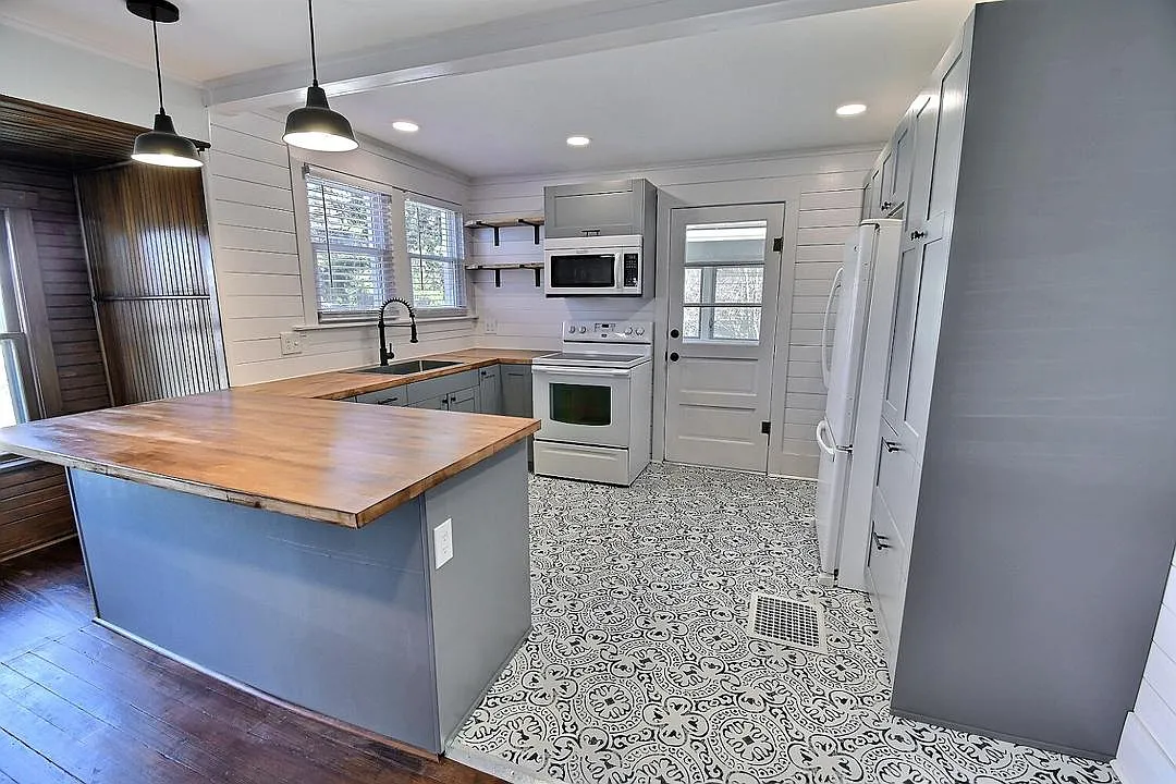 3 bed, 1560 sqft, $1,850 — Photo 2