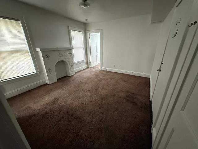 Marion Ct, Huntington — Photo 2