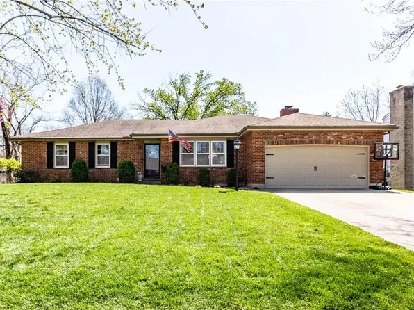 310 Johnson Dr, Warrensburg, MO 64093