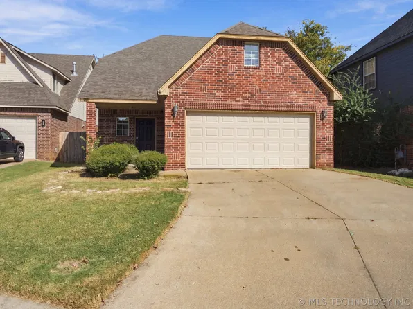 11117 S Cedar St, Jenks, OK 74037