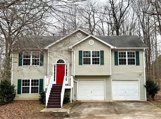 389 Edgefield Dr, Commerce, GA 30529