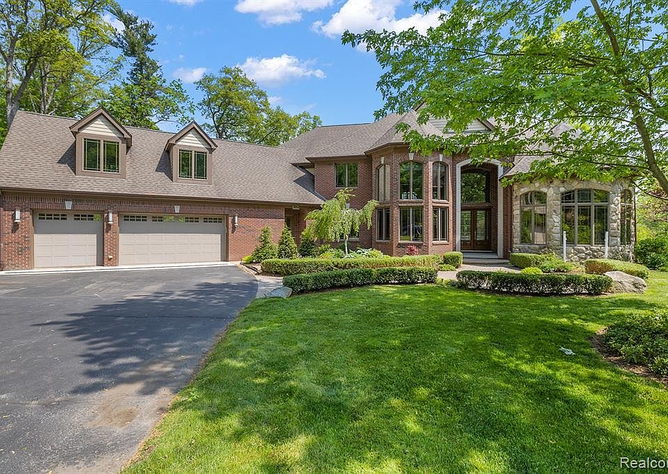 2834 Shannon Dr, Oakland, MI 48363 Zillow