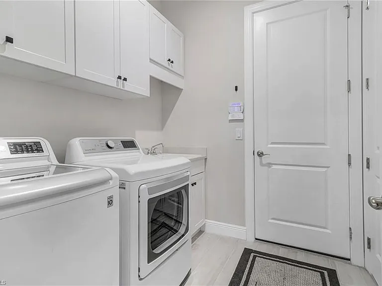 9032 Saint Lucia Dr — Photo 16