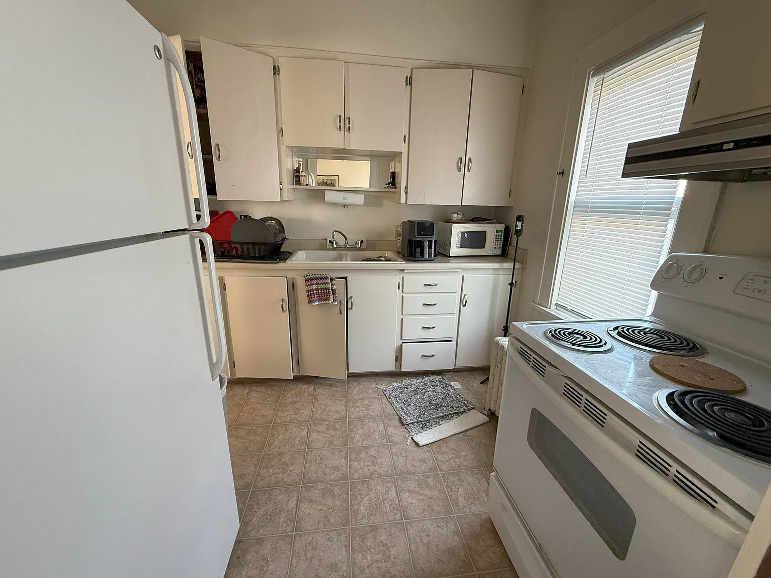 Studio, 649 sqft, $905 — Photo 3