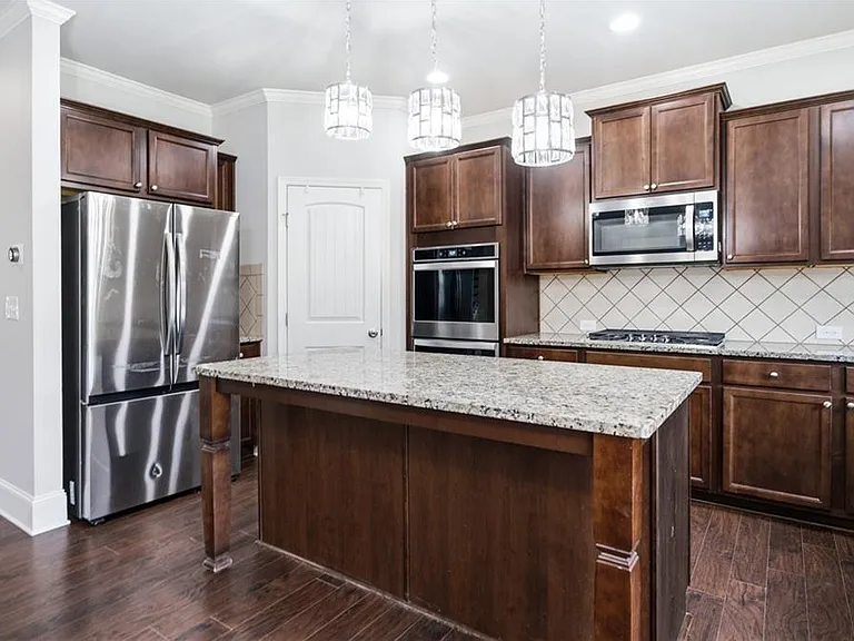 2053 Hamilton Lake Pkwy — Photo 14