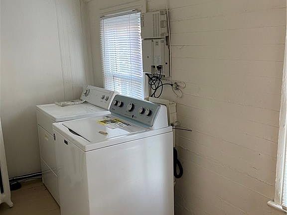 4th image of 10 N Colonial Ave APT B