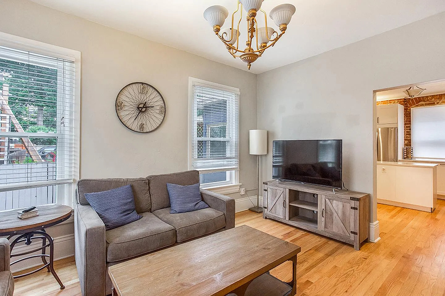 1 bed, 1.0 bath, $745 — Photo 1