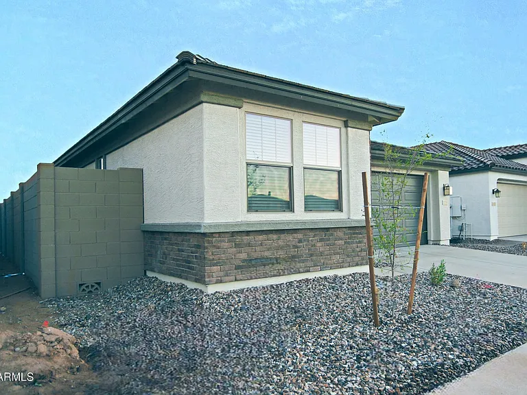 879 W Finch Dr — Photo 49