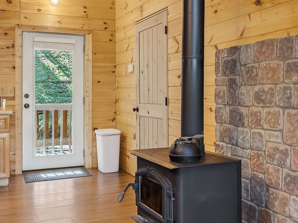 13th image of 3331 Adamson Branch Rd