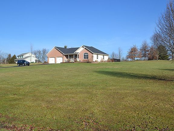 3rd image of 564 Leslie Dr
