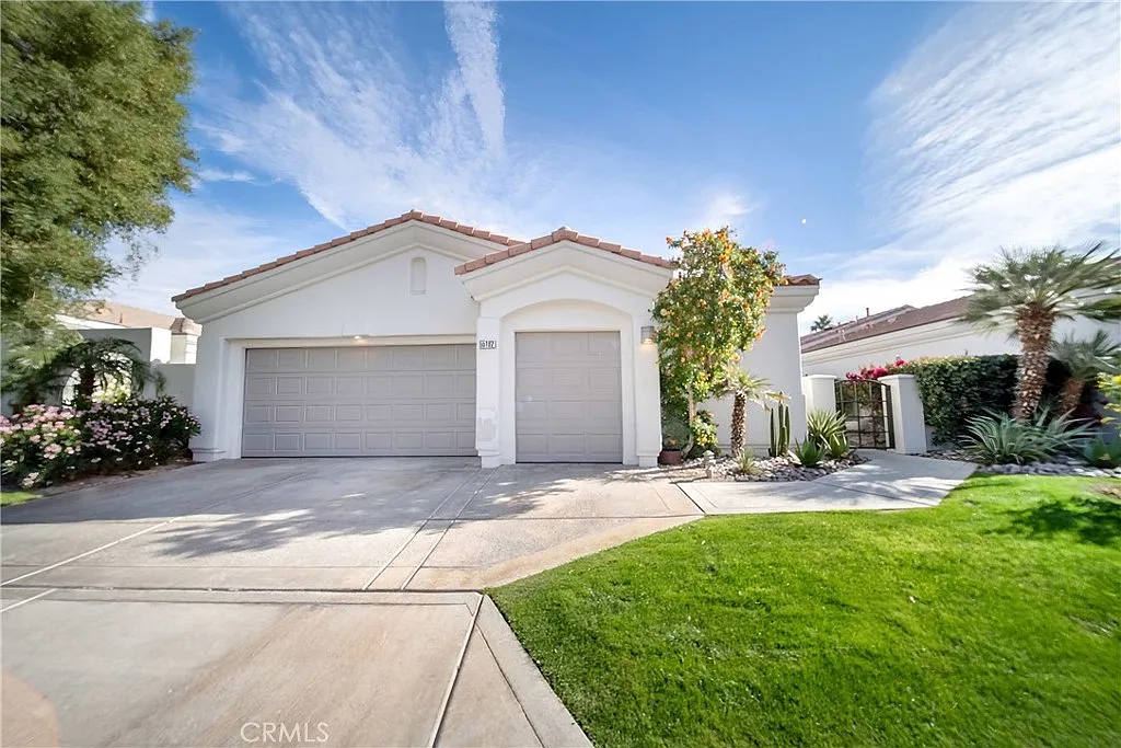 3 bed, 2400 sqft, $5,375 — Photo 2