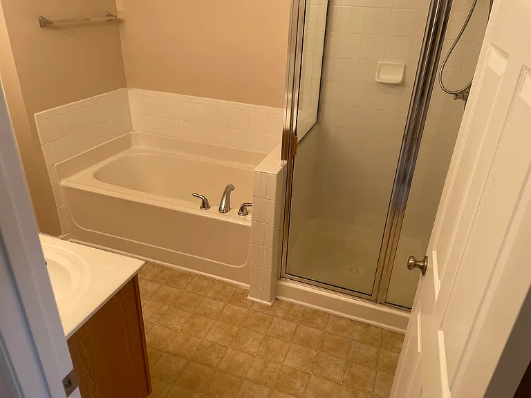 1211 Canyon Rock Ct #102 — Photo 11