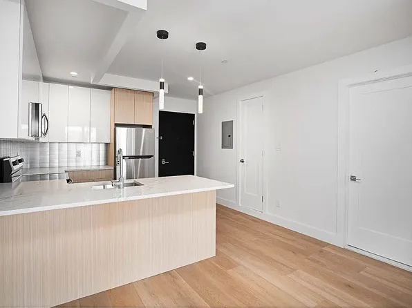 23-33 Astoria Boulevard image 1 of 18