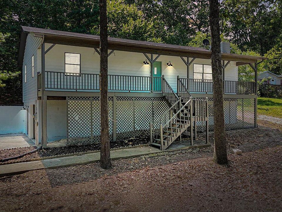 1st image of 3765 Dixie Court Dr SE