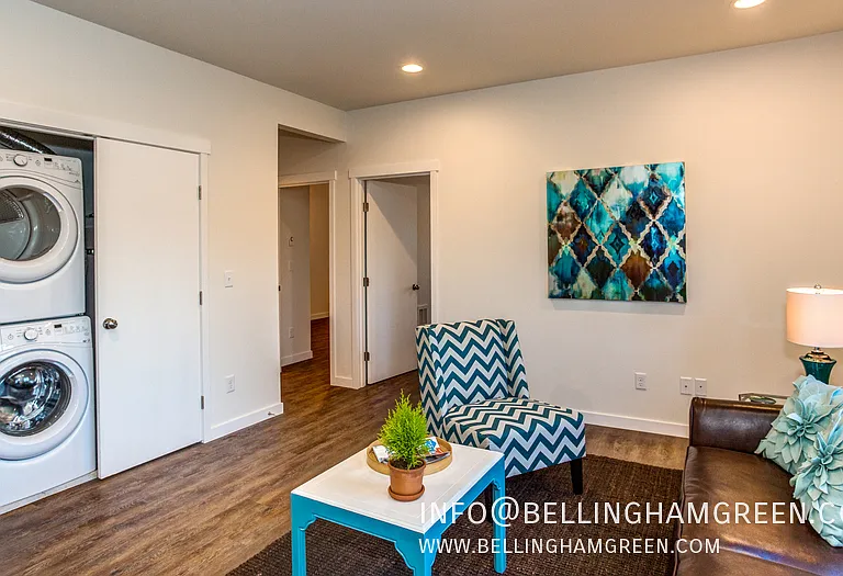 2379 Main St — Photo 10