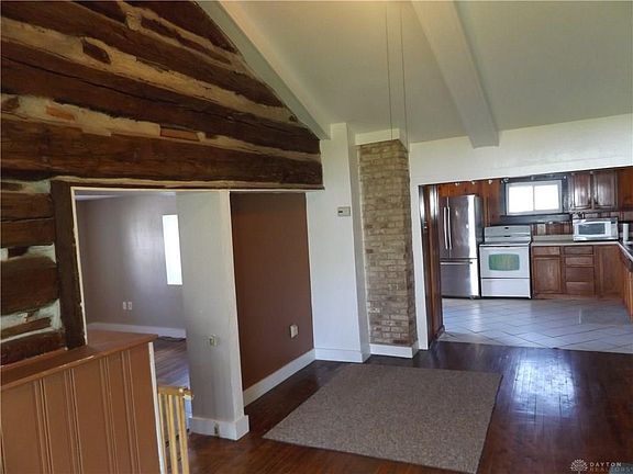 5th image of 40 Franklin St