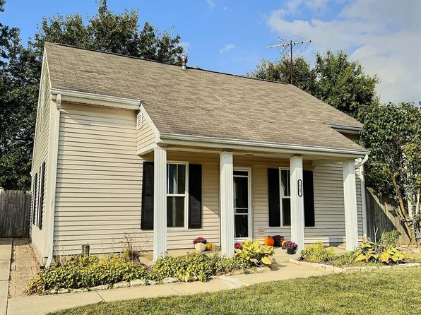 1907 Cedar St, Valparaiso, IN 46383