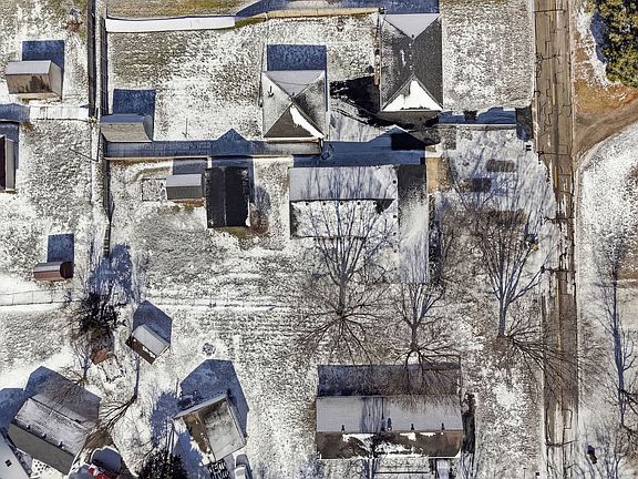 2nd image of 5455 Sand Ridge Rd