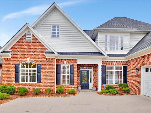 2nd image of 12813 Edgebrook Way