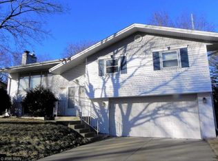 2455 Brenner St, Roseville, MN 55113