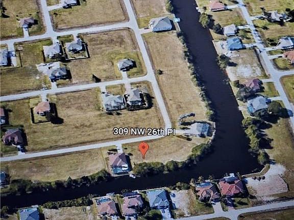 5th image of 309 NW 26th Pl