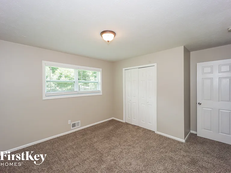 6196 Prince Ct — Photo 11