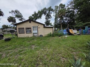 105 Brooks St, Pomona Park, FL 32181