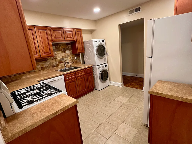 3636 Taliluna Ave #615 — Photo 2