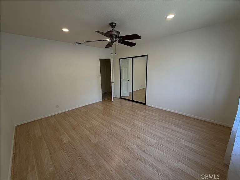 1501 N Maryland Ave — Photo 15