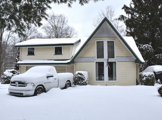 682 Hadley Rd, Greenville, PA 16125