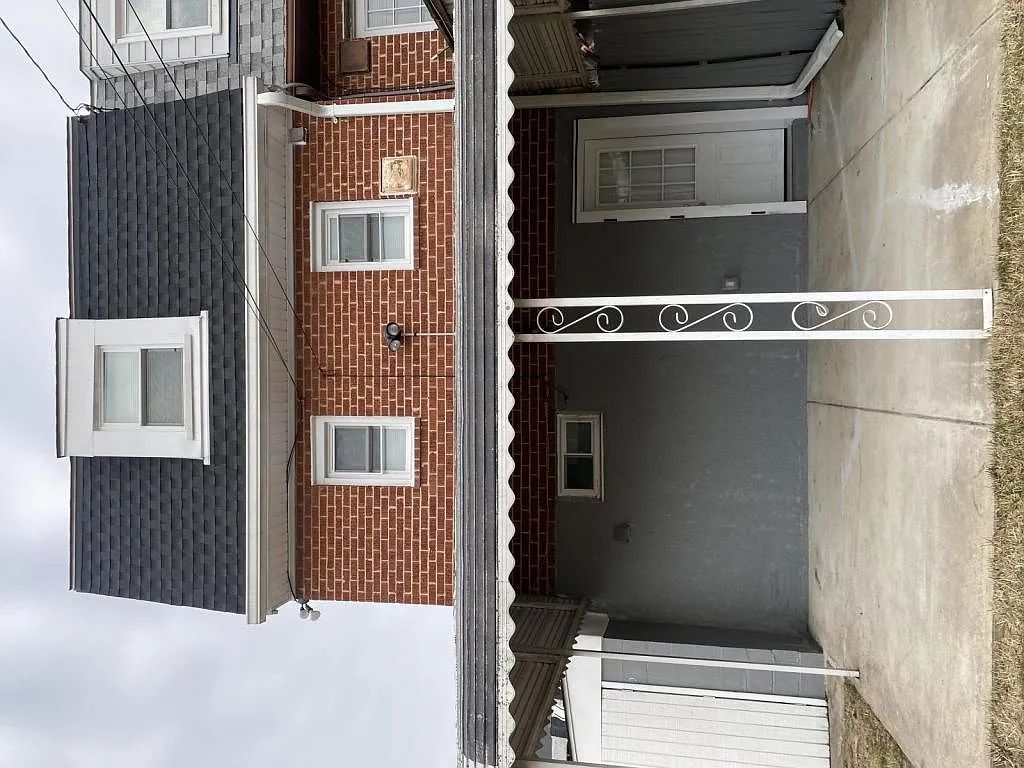 5674 Leiden Rd — Photo 2