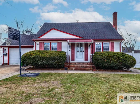 4 Pelham Ave, Edison, NJ 08817