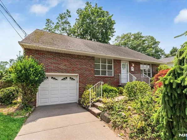 681 Schaefer Ave, Oradell, NJ 07649