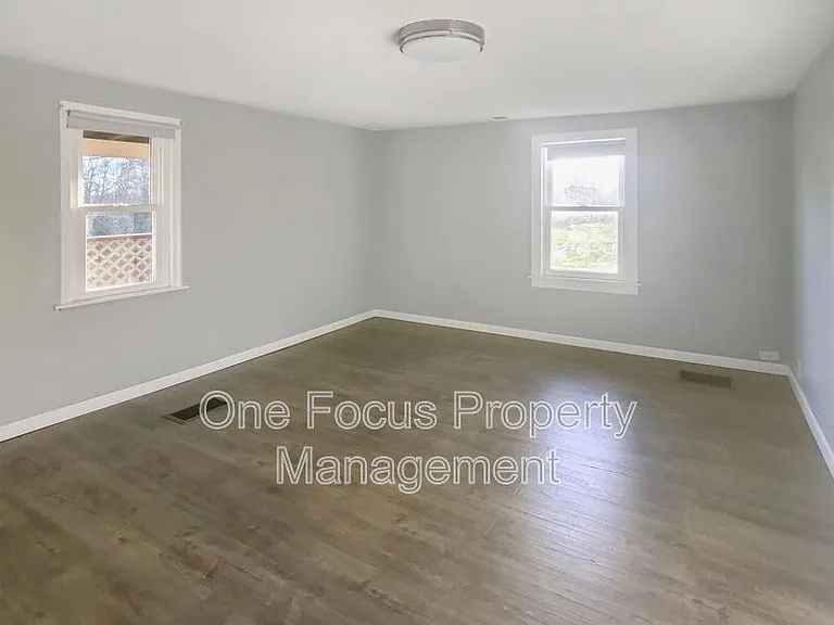1724 Steam Valley Rd — Photo 15