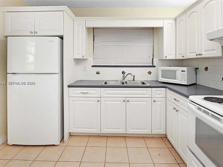 2500 SW 113th Ct — Photo 15