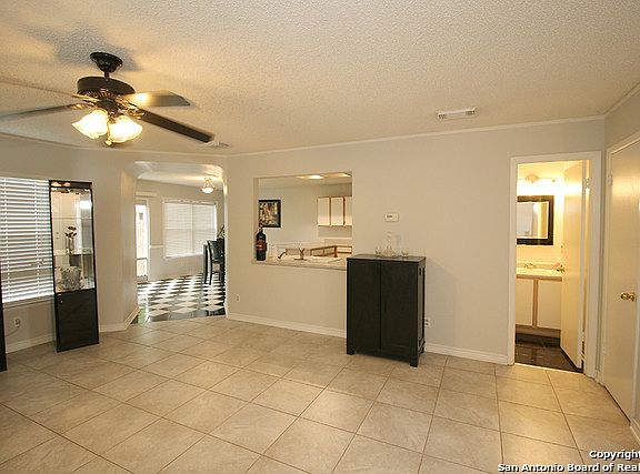 4th image of 15403 Walnut Creek Dr