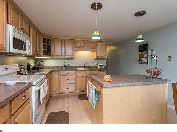 4th image of 112 Sunnyhill Dr