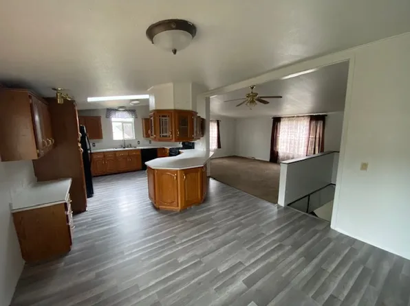23308 Cedar Ave, Dollar Bay, MI 49922