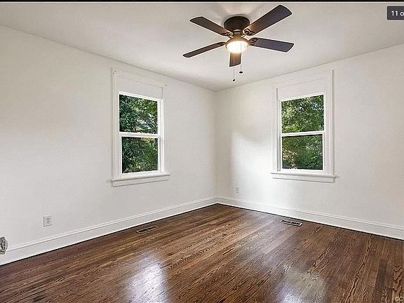 5th image of 3075 Logandale Ave