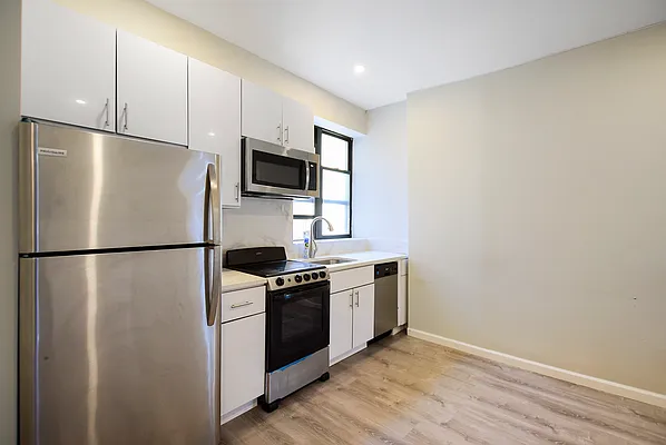 Rented by Expansion Central Development LLC | media 3