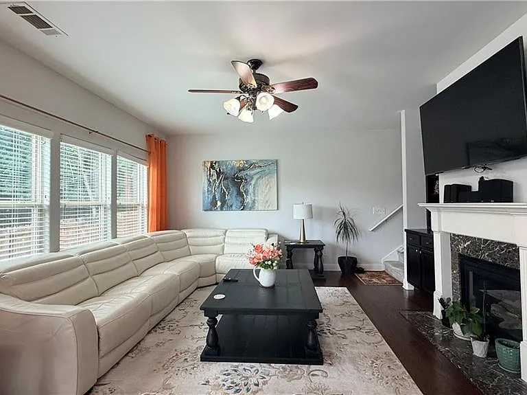 1810 Kingsbridge Ct — Photo 12