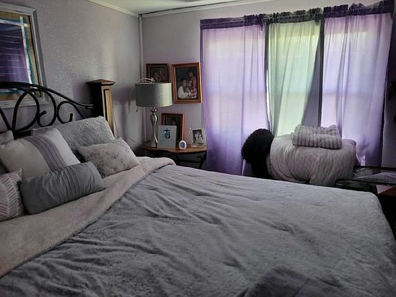 4th image of 4913 NE 2nd Ave #1017
