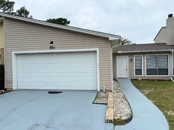 926 Holbrook Cir, Fort Walton Beach, FL 32547