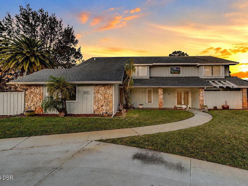 1st image of 932 Pelican Bay Dr