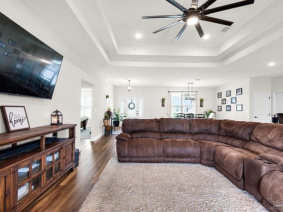 3rd image of 9198 Tara Cir