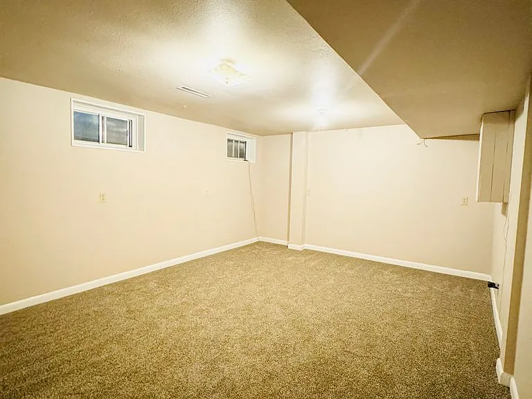 2118 Glenfair Dr — Photo 18