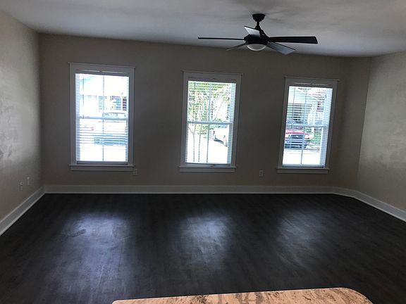 5th image of 917 NW 6th Ave