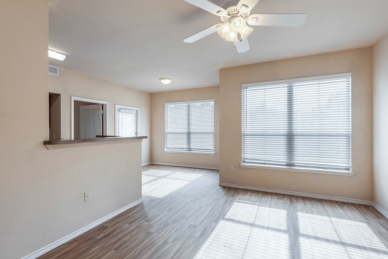 Nolen Grand Apartments — Photo 2