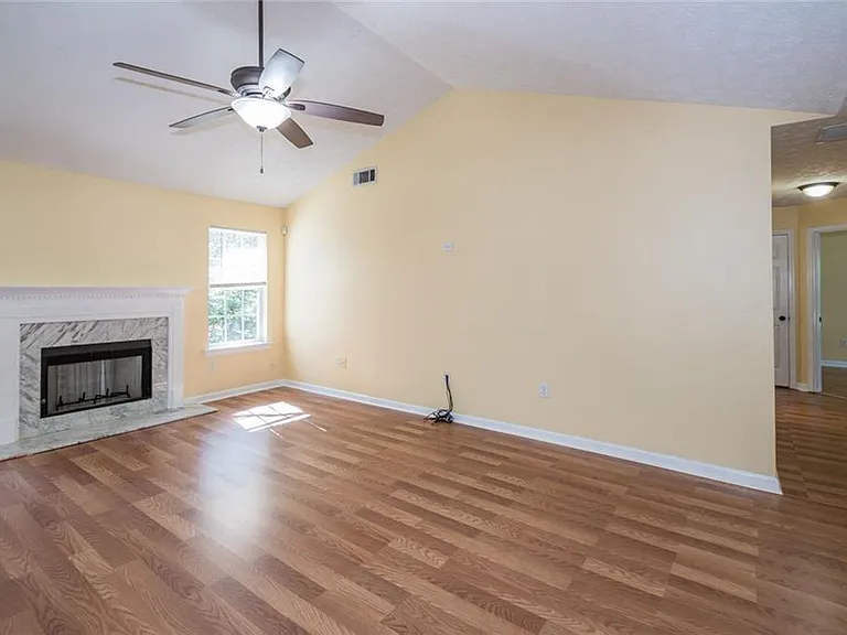118 Jimmy Reynolds Dr — Photo 6