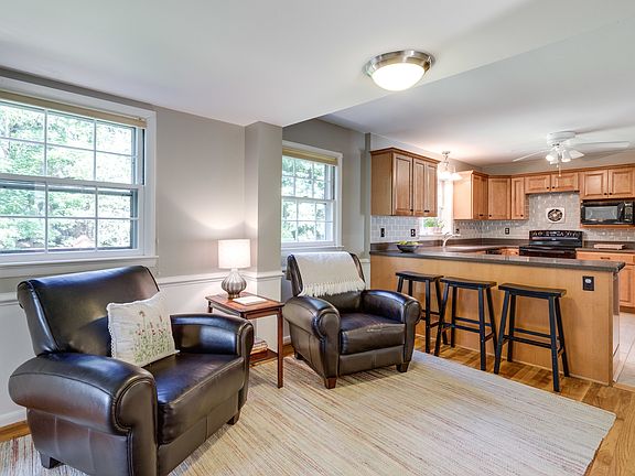 5th image of 8012 Candlewood Dr